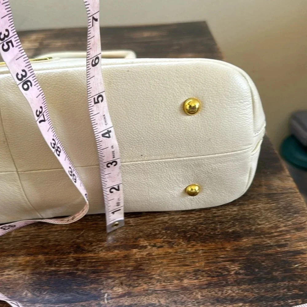 JOY & IMAN white ivory Leather Clamshell Satchel nwot